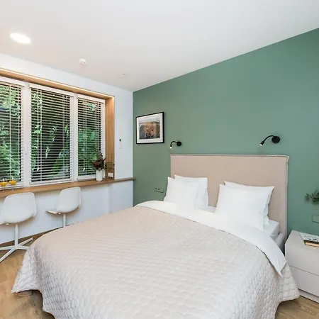 River City No 2 By Urban Rent Apartment